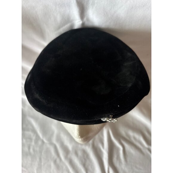 Vintage Black Velvet Pillbox Hat With Rhinestone Accent By Milbrae - Picture 3 of 11